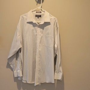 Croft & Barrow Mens Button down dress shirt